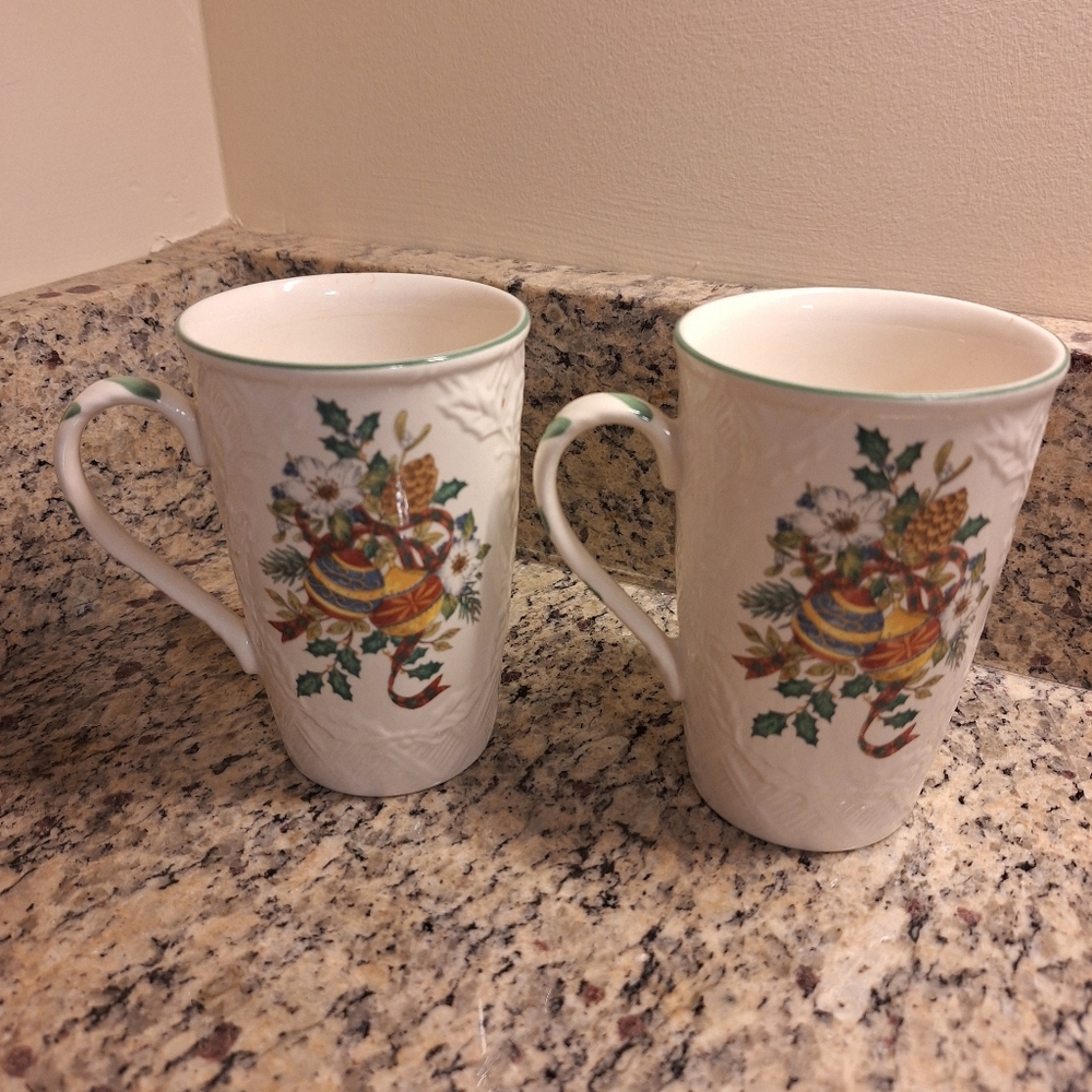 Vintage Mikasa Coffee Mugs~Festive Spirit~English Countryside~Tea Cups~Christmas - Picture 13 of 13